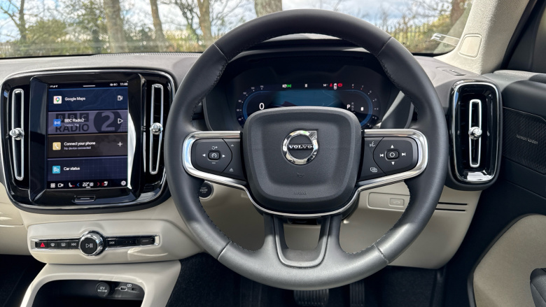 Volvo XC40 2.0 B3P Ultra Dark 5dr Auto Petrol Estate